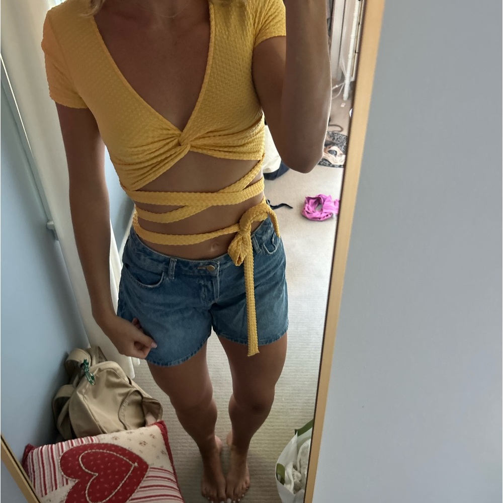 Urban textured tie up top